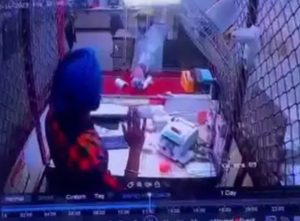 Major robbery of 22 lakhs in PNB Bank, incident captured in CCTV camera