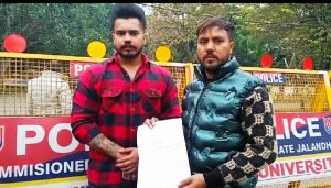 Read more about the article जालंधर: मशहूर कॉमेडियन काके शाह के खिलाफ पुलिस कमिश्नर दफ्तर पहुंचा पीड़ित पक्ष