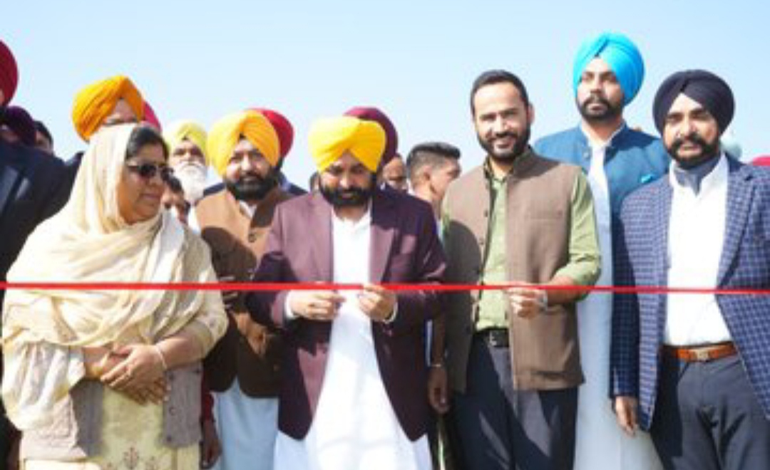 You are currently viewing भगवंत मान सरकार की एक और गारंटी हुई पूरी , 5.50 रुपए प्रति क्यूबिक फीट के हिसाब से मिलेगी रेत