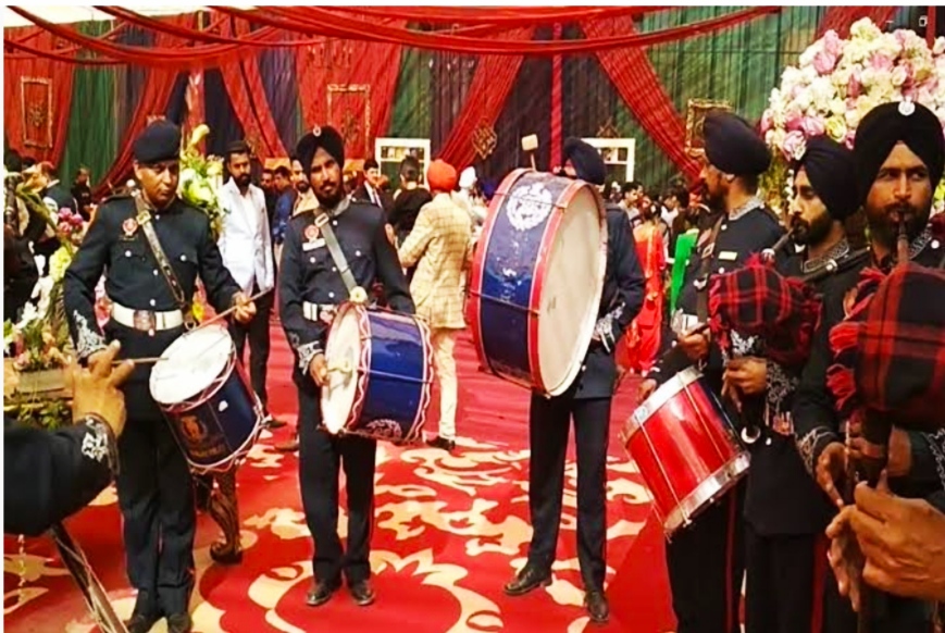 You are currently viewing पंजाब पुलिस शादियों में बजाएगी बैंड, अब आप भी करवा सकता है बुकिंग