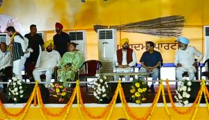 Read more about the article Loksabha Byelction  : जालंधर में हुई AAP पार्टी की चुनावी जनसभा , केजरीवाल ने यहां PGI स्तर का अस्पताल खोलने की गारंटी दी