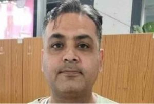 Read more about the article ਬਰਗਾੜੀ ਬੇਅਦਬੀ ਕਾਂਡ ਦਾ ਮਾਸਟਰਮਾਈਂਡ ਗ੍ਰਿਫਤਾਰ: ਡੇਰਾ ਸੱਚਾ ਸੌਦਾ ਦਾ ਕੌਮੀ ਕਮੇਟੀ ਮੈਂਬਰ ਸੰਦੀਪ ਬਰੇਟਾ ਬੈਂਗਲੁਰੂ ਏਅਰਪੋਰਟ ਤੋਂ ਫੜਿਆ ਗਿਆ