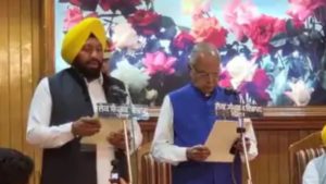 Read more about the article पंजाब में 2 नए मंत्रियों ने ली शपथ , नए मंत्री बने बलकार सिंह को लोकल बॉडी महकमा , खुडि्डयां बने नए कृषिमंत्री