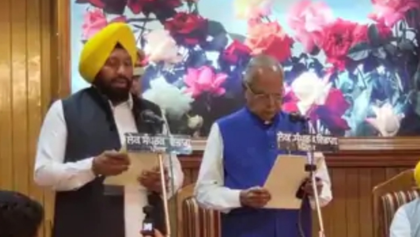 You are currently viewing पंजाब में 2 नए मंत्रियों ने ली शपथ , नए मंत्री बने बलकार सिंह को लोकल बॉडी महकमा , खुडि्डयां बने नए कृषिमंत्री