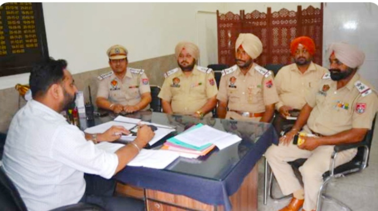 You are currently viewing ADCP ਟਰੈਫਿਕ ਵੱਲੋਂ ਟਰੈਫਿਕ ਸਟਾਫ ਵਿੱਚ ਤਾਇਨਾਤ ਐਨਜੀਓ ਦੇ ਨਾਲ ਕੀਤੀ ਗਈ ਵਿਸ਼ੇਸ਼ ਮੀਟਿੰਗ