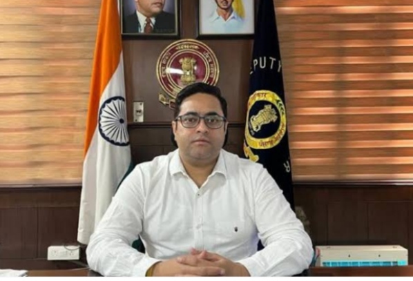 You are currently viewing जिला मजिस्ट्रेट ने लोगों द्वारा पशुओं को सड़कों पर छोड़ने पर लगाई रोक