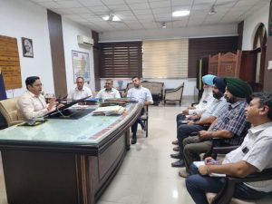 Read more about the article डिप्टी कमिश्नर प्रॉपर्टी खरीददारों को सब-रजिस्ट्रार दफ़्तरों में रजिस्ट्रेशन अनुभवों संबंधी फीडबैक लेने के लिए करेंगे फ़ोन