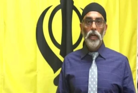 You are currently viewing खालिस्तानी आतंकी गुरपतवंत पन्नू ने फिर दी भारत को धमकी, निज्जर की हत्या के लिए अमित शाह, एस जयशंकर और संजय वर्मा को दोषी ठहराया