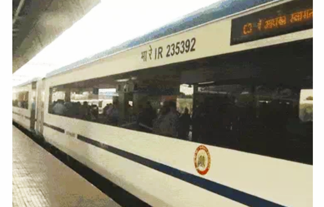 You are currently viewing कपूरथला में बनेगी हाईटेक स्लीपर क्लास वंदेभारत ट्रेन, रेलवे बोर्ड ने दी हरी झंडी