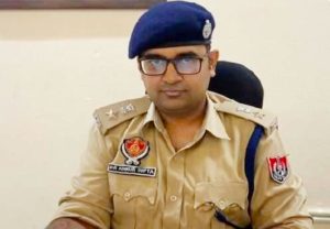 Read more about the article पटाखों के अस्थाई लाइसैंस ड्रा 30 अक्तूबर को रैडक्रॉस भवन मे : डीसीपी अंकुर गुप्ता