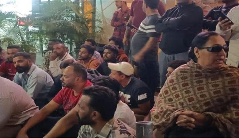 You are currently viewing जालंधर के Thind Eye Hospital के डाक्टरों के खिलाफ धरना प्रदर्शन