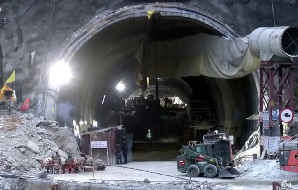 You are currently viewing उत्तरकाशी में सुरंग में फंसे श्रमिक कभी भी बाहर निकाले जा सकते हैं, अंतिम दौर में रेस्क्यू ऑपरेशन