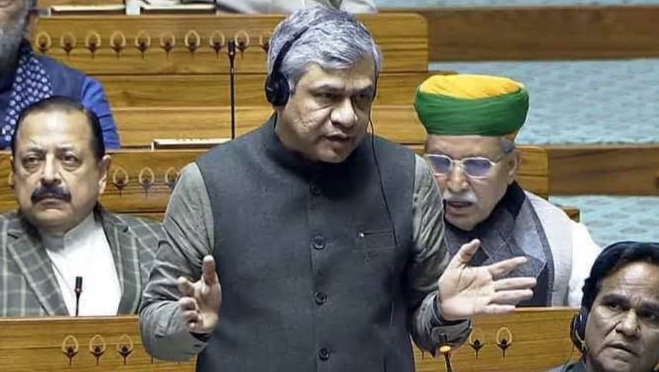 You are currently viewing अब फर्जी सिम लिया तो खैर नहीं, 3 साल की जेल के साथ इतना लग सकता है जुर्माना