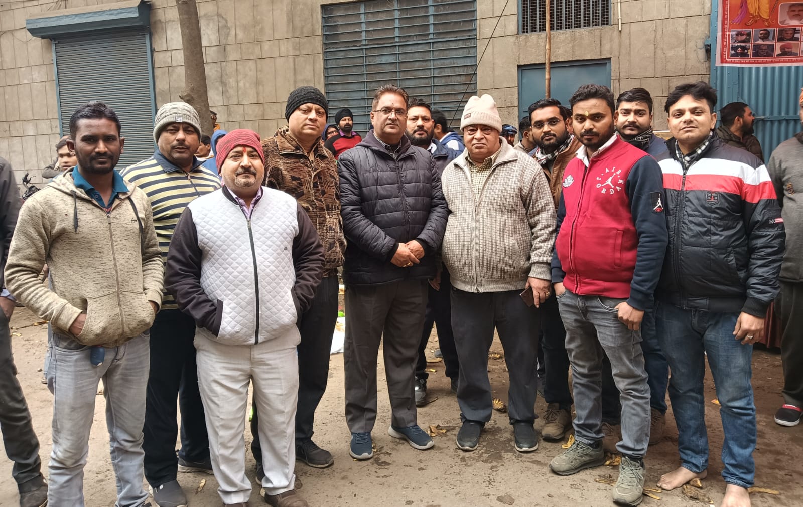 You are currently viewing रामलला की प्राण प्रतिष्ठा के अवसर पर JSK ट्रांसपोर्ट परिवार ने लगाया लंगर