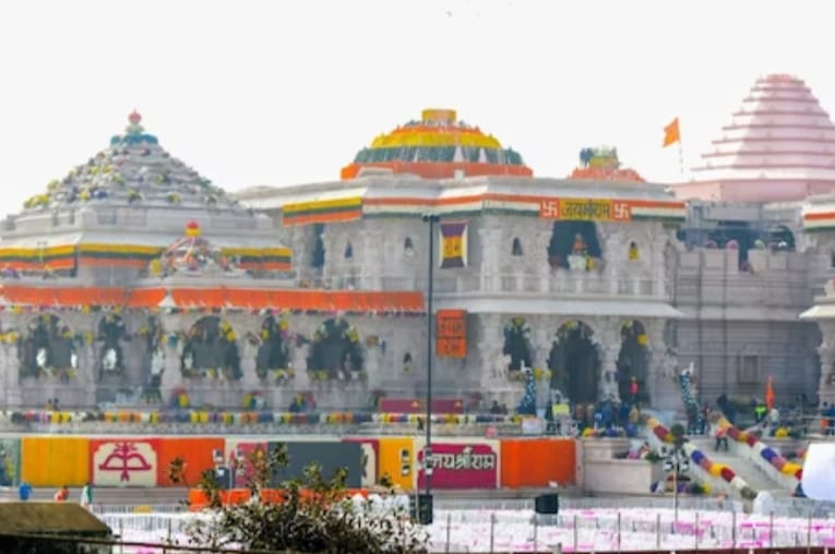 You are currently viewing Ram Mandir : प्राण-प्रतिष्ठा से पहले अयोध्या सज-धजकर तैयार