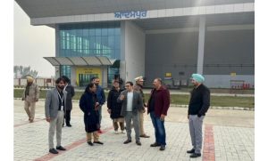 Read more about the article आदमपुर हवाई अड्डे से घरेलू उड़ानें जल्द शुरू होंगी, MP सुशील कुमार रिंकू और DC विशेष सारांगल ने 125 करोड़ रूपए की लागत से तैयार नये सिविल टर्मिनल का लिया जायज़ा