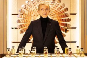 Read more about the article एलन मस्क को पीछे छोड़ बर्नार्ड अरनॉल्ट बने दुनिया के सबसे अमीर आदमी