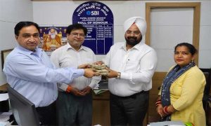 Read more about the article आज के समय में भी ईमानदारी जिंदा है , जगजीत सिंह लक्की बने मिसाल