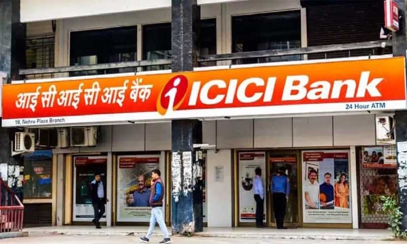You are currently viewing ICICI बैंक ने 17 हजार ग्राहकों के क्रेडिट कार्ड ब्लॉक किए , ये वजह बताई