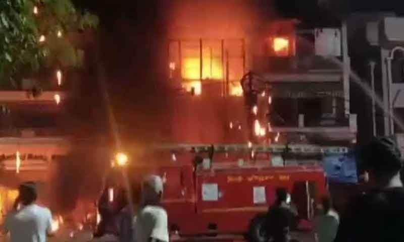 You are currently viewing दिल्ली में बेबी केयर सेंटर में भीषण आग लगने से 7 नवजातों शिशुओं की मौत