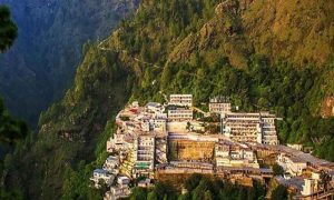 Read more about the article मां वैष्णो देवी के भक्तों के लिए खुशखबरी, अब प्रसाद में मिलेगा ये अनूठा उपहार