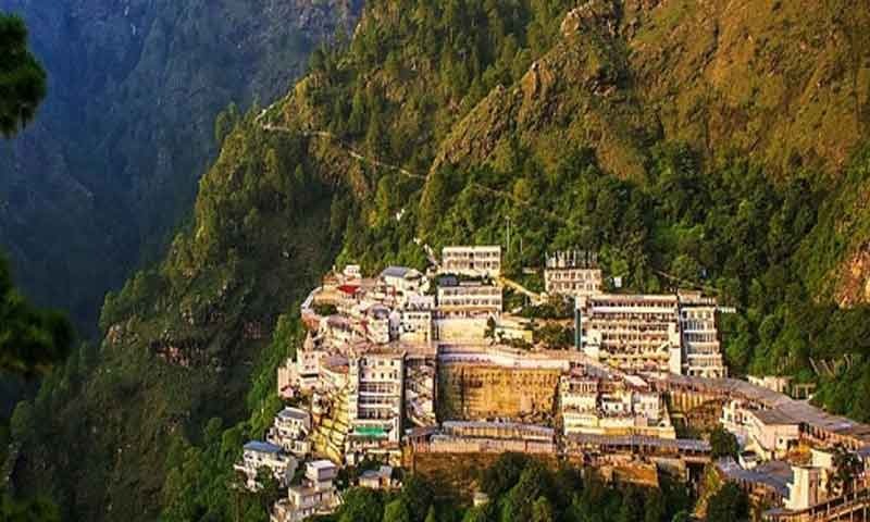 Read more about the article मां वैष्णो देवी के भक्तों के लिए खुशखबरी, अब प्रसाद में मिलेगा ये अनूठा उपहार