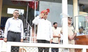 Read more about the article स्वतंत्रता दिवस समागम की गुरू गोबिन्द सिंह स्टेडियम में हुई फुल ड्रैस रिहर्सल,डिप्टी कमिश्नर ने मार्च पास्ट से सलामी ली