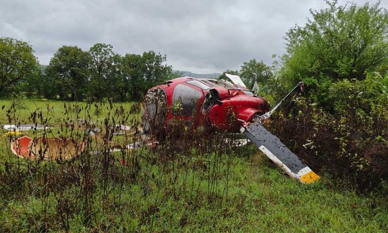 You are currently viewing बड़ी खबर : पुणे में हेलीकॉप्टर क्रैश, पायलट समेत 4 लोग थे सवार