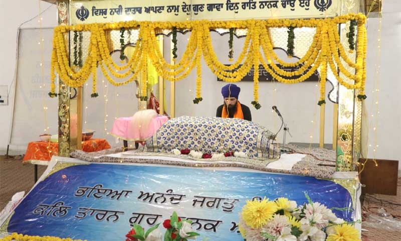 You are currently viewing ਗੁਰੂ ਨਾਨਕ ਦੇਵ ਜੀ ਦੇ ਗੁਰਪੁਰਬ ਦੀਆਂ ਚਾਰੇ ਪਾਸੇ ਲੱਗੀਆਂ ਰੌਣਕਾਂ