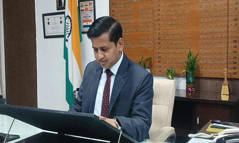 Read more about the article जालंधर के डिप्टी कमिश्नर डा. हिमांशु अग्रवाल ने 271 ट्रैवल एजेंटों को नोटिस किया जारी