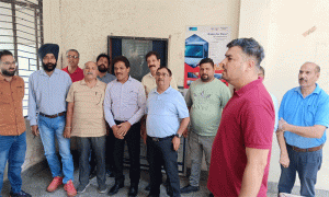 Read more about the article ਸਰਕਾਰੀ ਬੀਮਾ ਕੰਪਨੀਆਂ ਦੇ ਕਰਮਚਾਰੀਆਂ ਨੇ ਆਪਣੇ ਮੰਗਾਂ ਨੂੰ ਲੈਕੇ ਕੀਤਾ ਪ੍ਰਦਰਸ਼ਨ