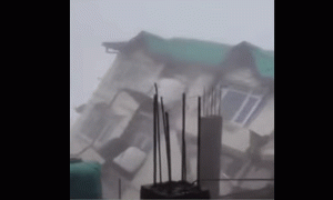 Read more about the article शिमला में बारिश का कहर, पलक झपकते ही ढही 5 मंजिला बिल्डिंग