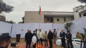 Read more about the article विंडसर पार्क कॉलोनी में देशभक्ति के रंग में रंगा 77वाँ गणतंत्र दिवस, वरिष्ठ नागरिक हुए सम्मानित