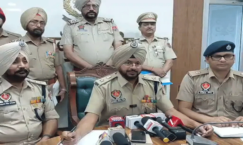 किराना स्टोर मालिक से नाबालिग ने मांगी 50 लाख की रंगदारी, पुलिस ने दबोचा
